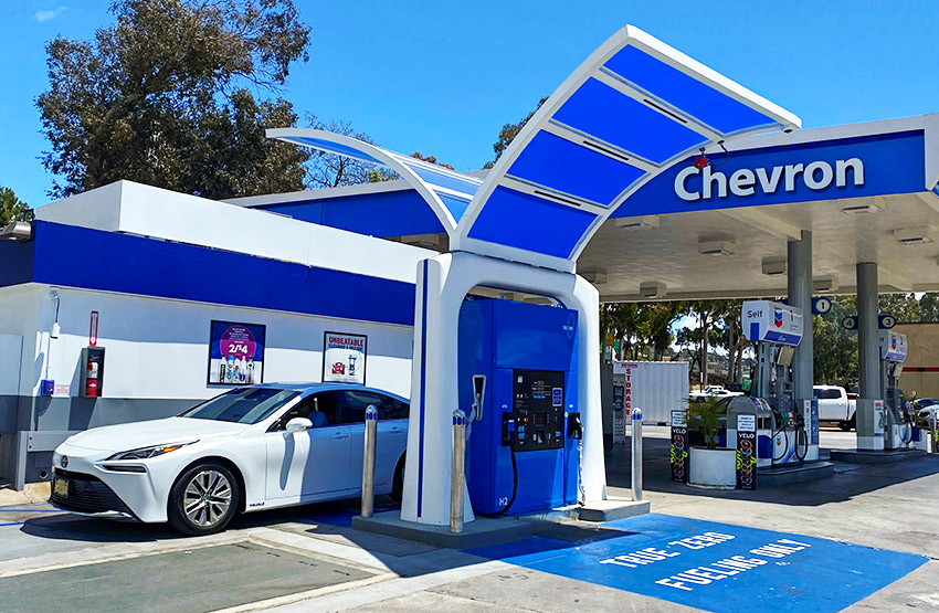 Studio City hydrogen fueling station in California